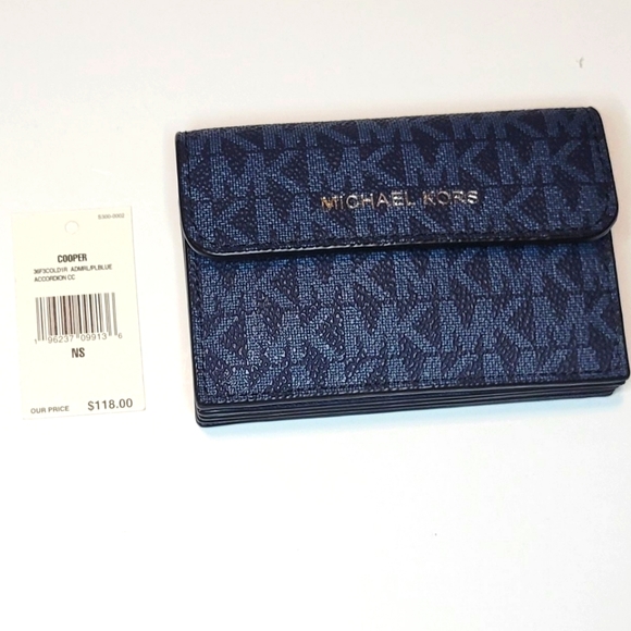 MICHAEL KORS Credit Card Holder - Picture 8 of 9